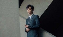 肖战最新八卦网友爆料,神秘美女引网友热议